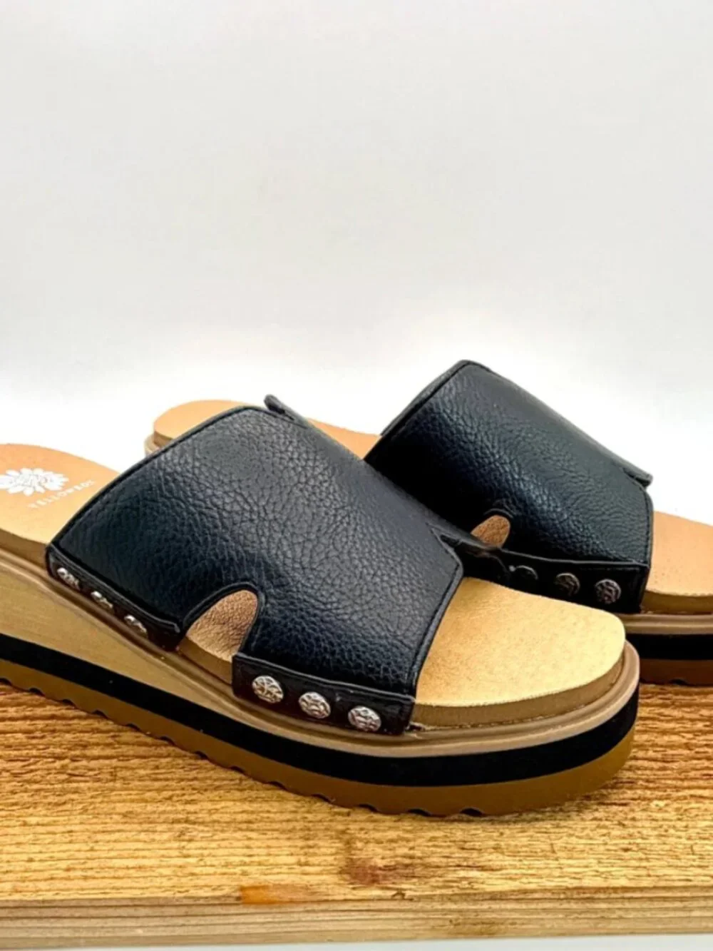 NEW Alameda Black Wedge Sandal by Yellow Box Size 9 M Women's